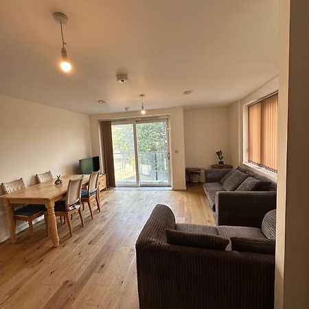 New Build 2 Bedroom With 2 Bath In Лондон Екстериор снимка