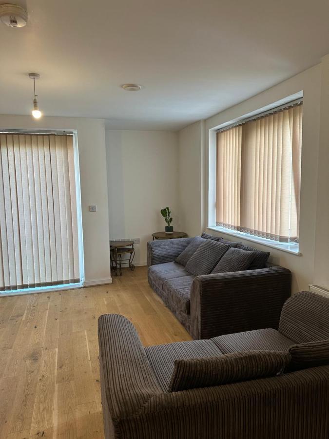 New Build 2 Bedroom With 2 Bath In Лондон Екстериор снимка